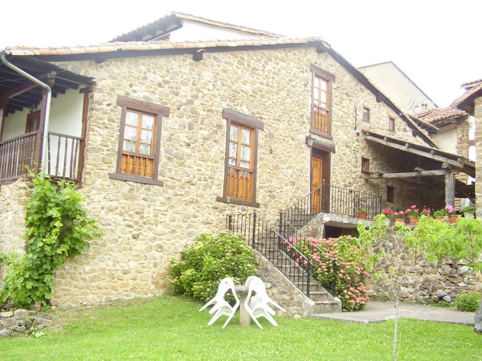 Viviendas Rurales Traldega Turieno Exterior photo